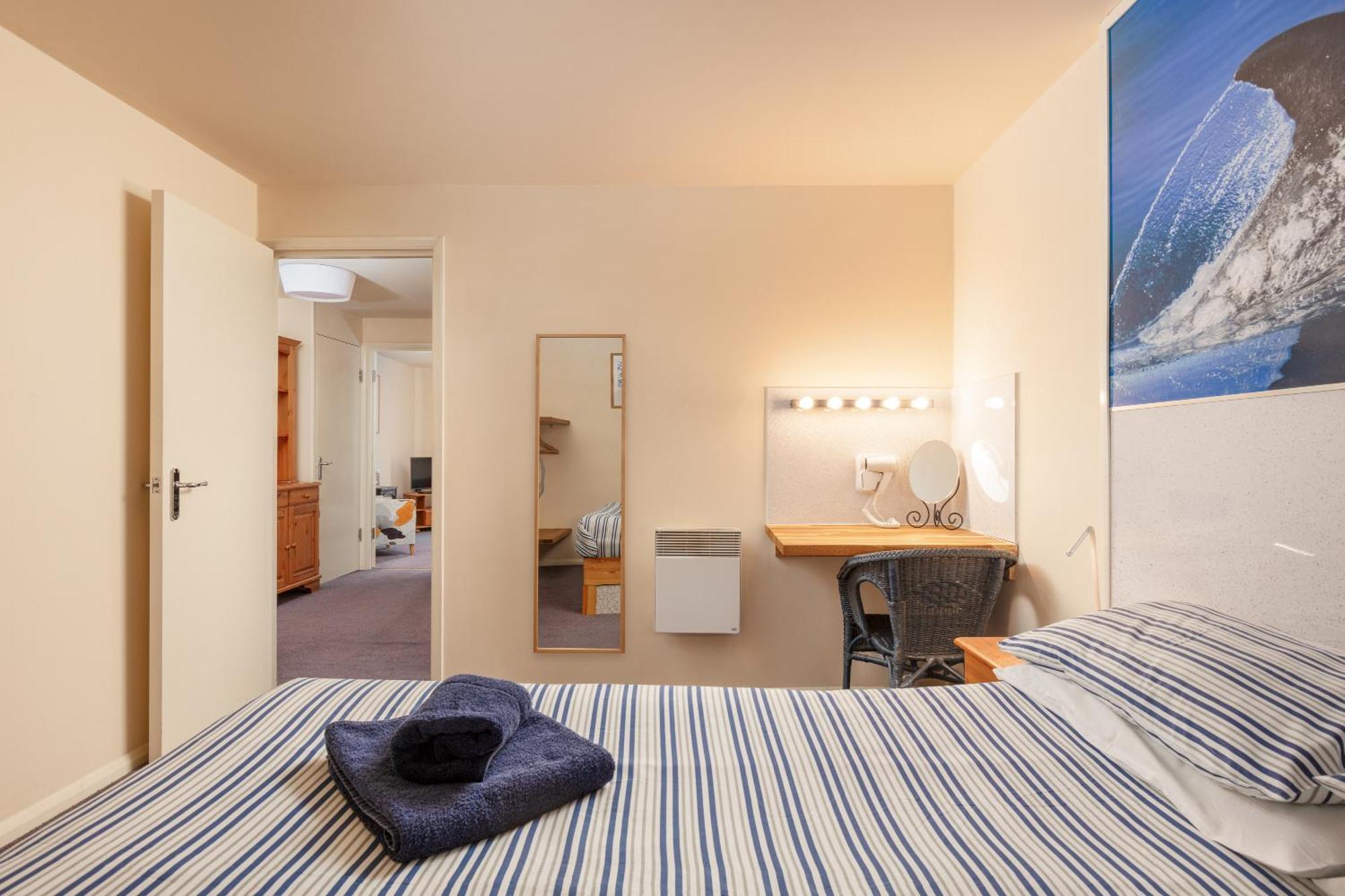 Discovery Accommodation Whitby Bagian luar foto