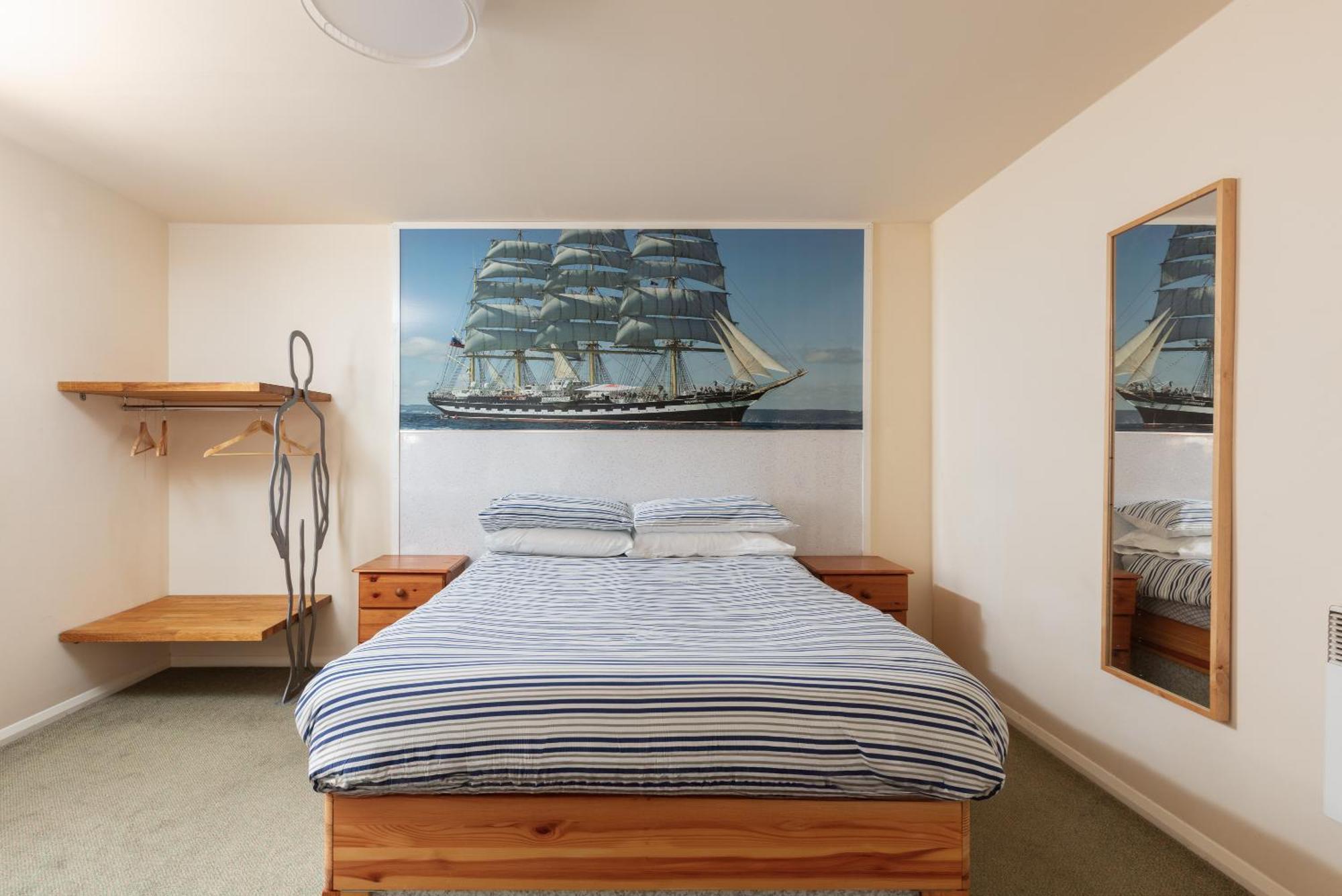 Discovery Accommodation Whitby Bagian luar foto
