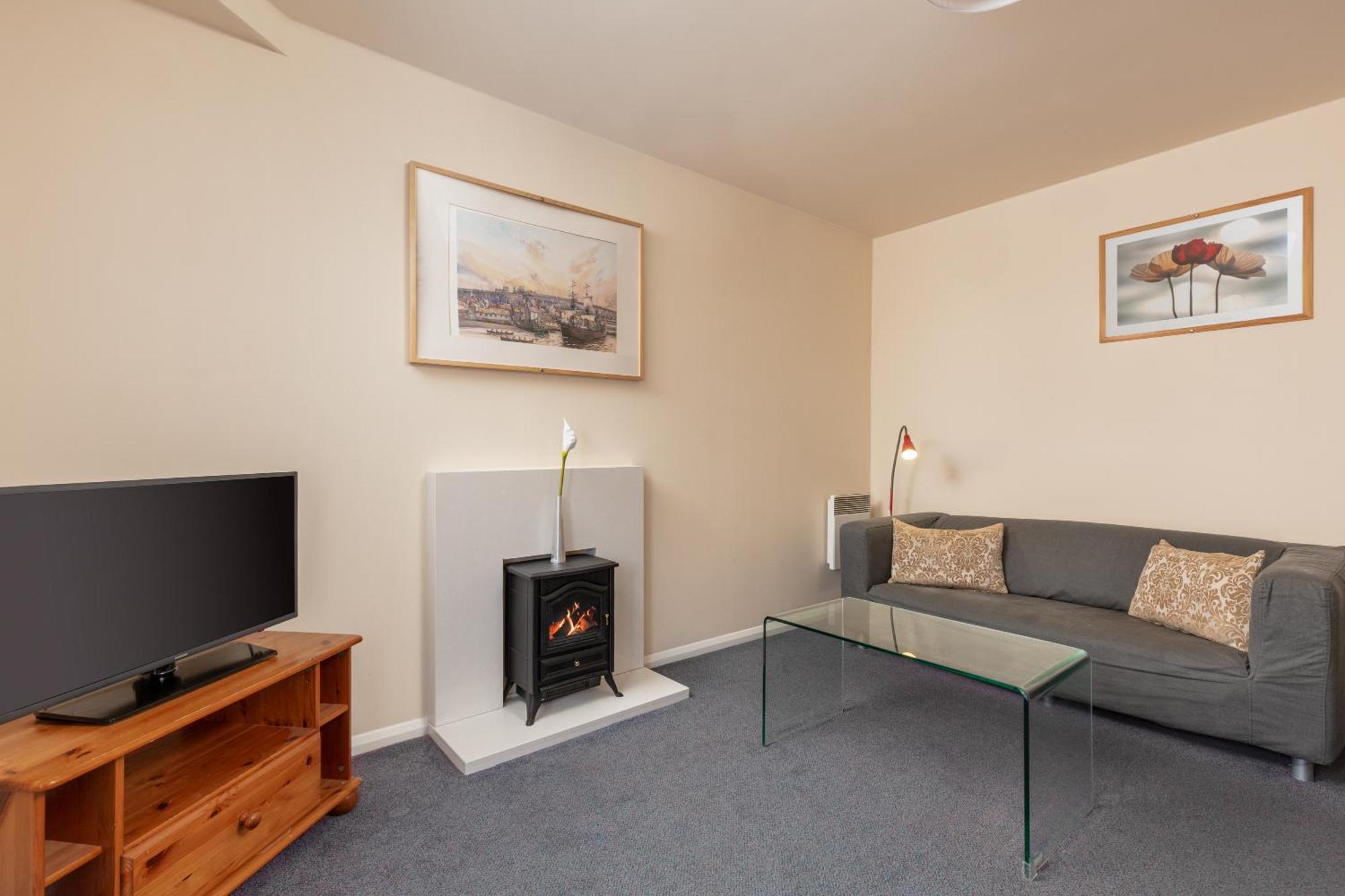 Discovery Accommodation Whitby Bagian luar foto