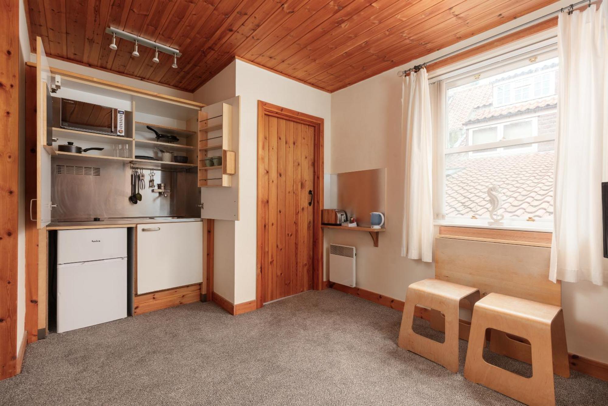 Discovery Accommodation Whitby Bagian luar foto