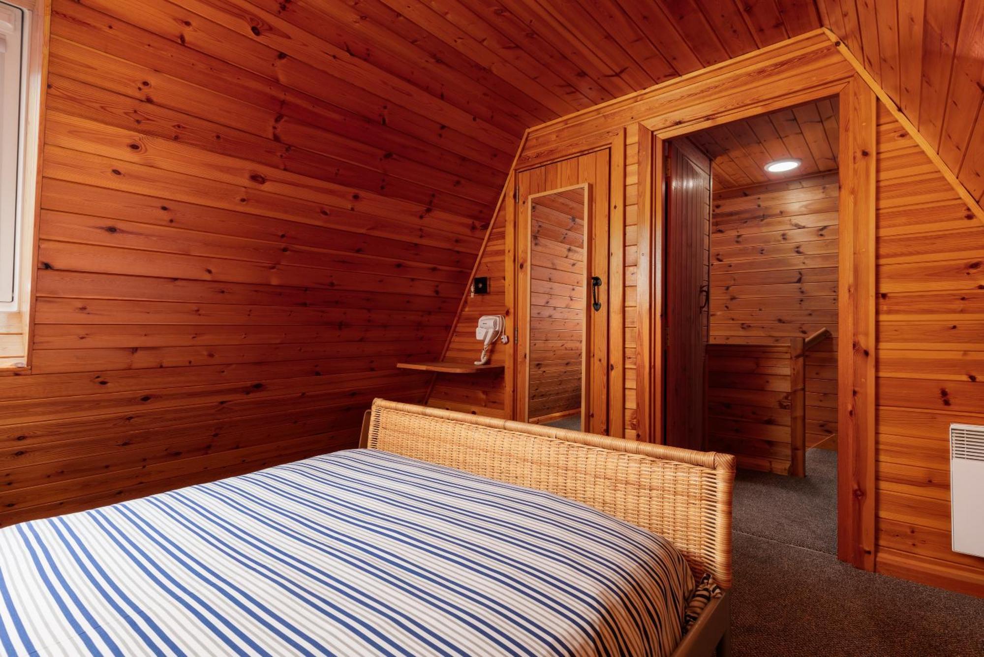 Discovery Accommodation Whitby Bagian luar foto