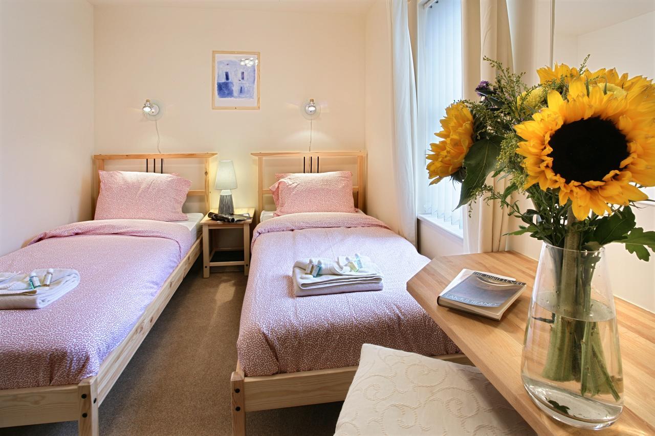 Discovery Accommodation Whitby Bagian luar foto